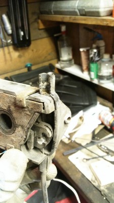 Замок капота.jpg