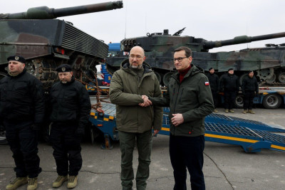 EKl80gHZtsg.jpg