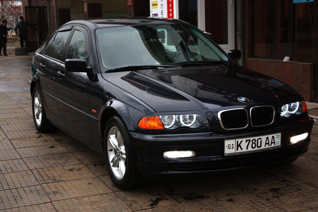 BMW 318i 1