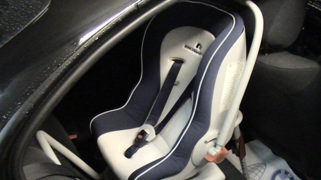 BMW-BABY SEAT