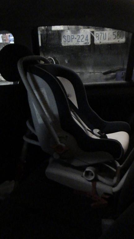 BMW-BABY SEAT