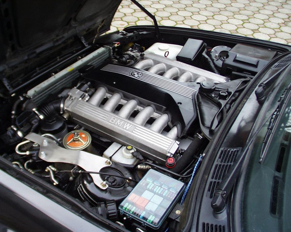 v 12
