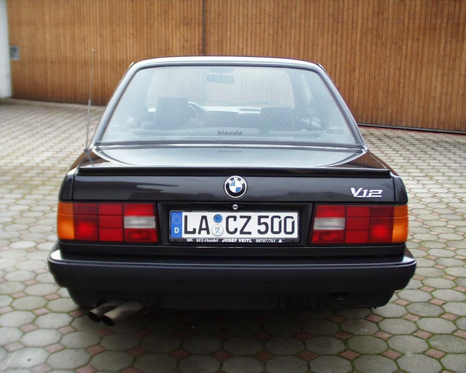 v 12
