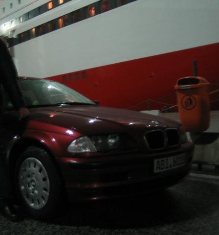 мой баварец забирается на паром