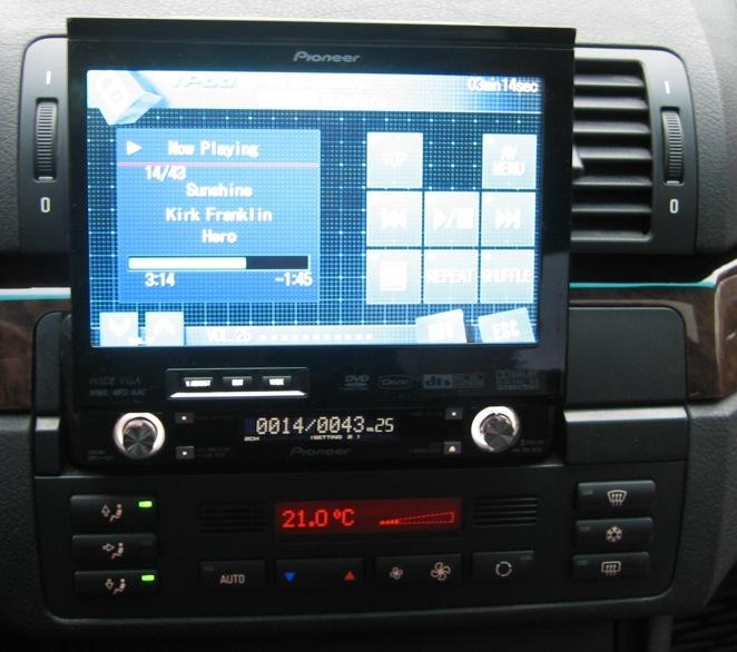 бошка с экраном