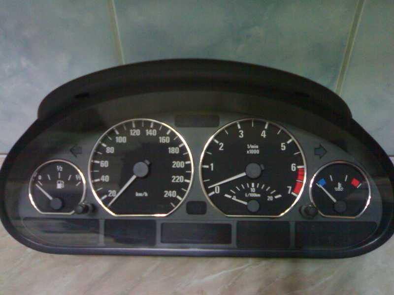 Панель с кольцами