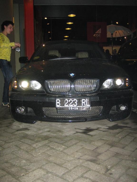 бМв  в Индонезии