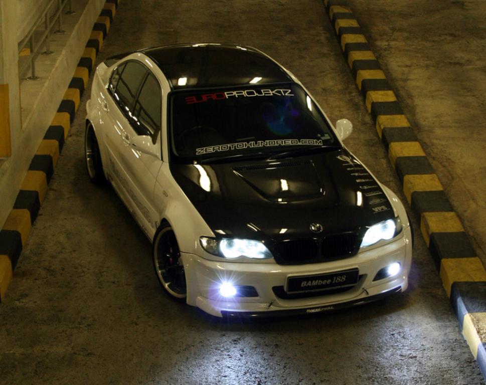 wide_body_white_E46_052